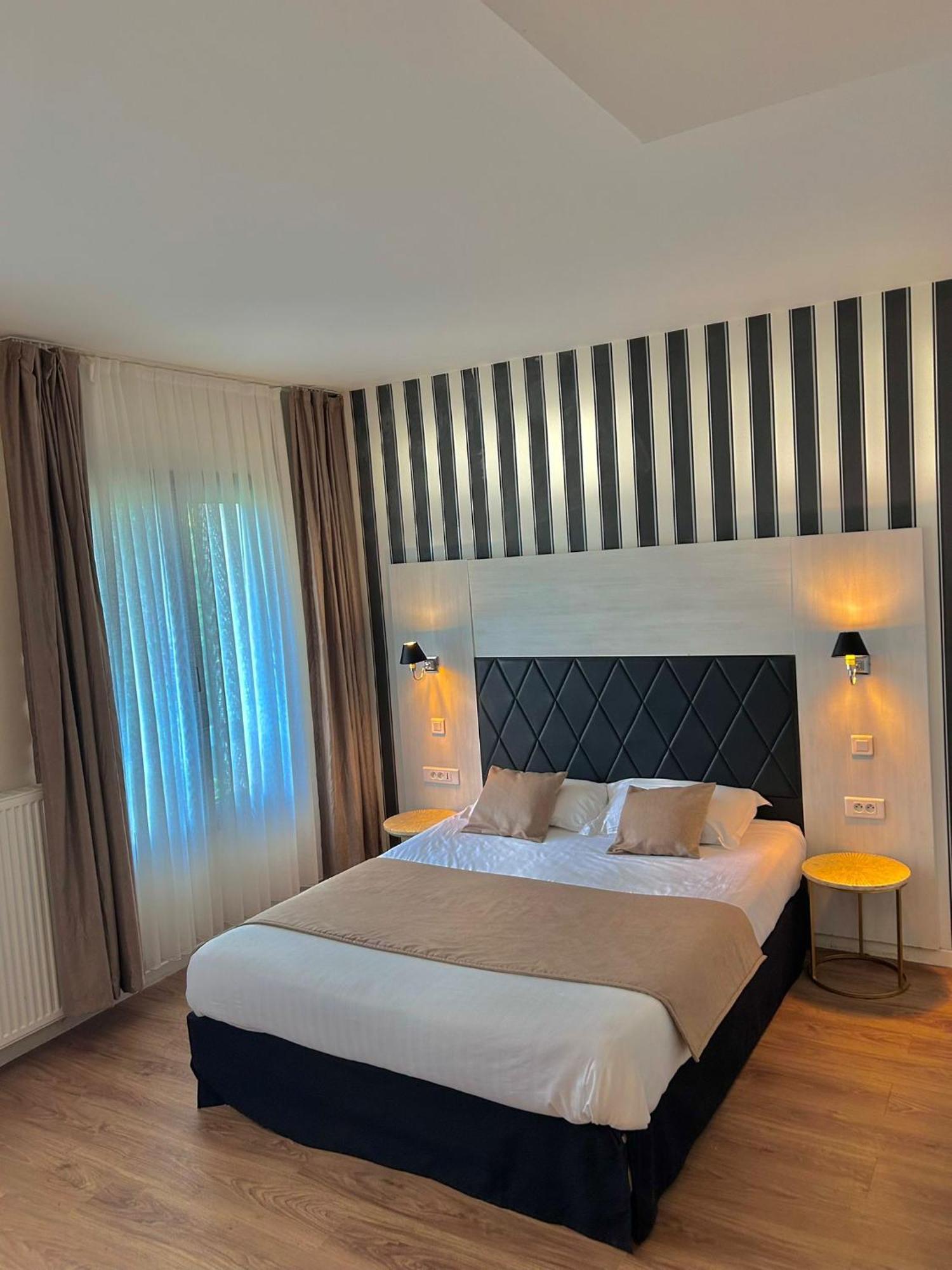Thoiry Etoile Lodge Eksteriør bilde