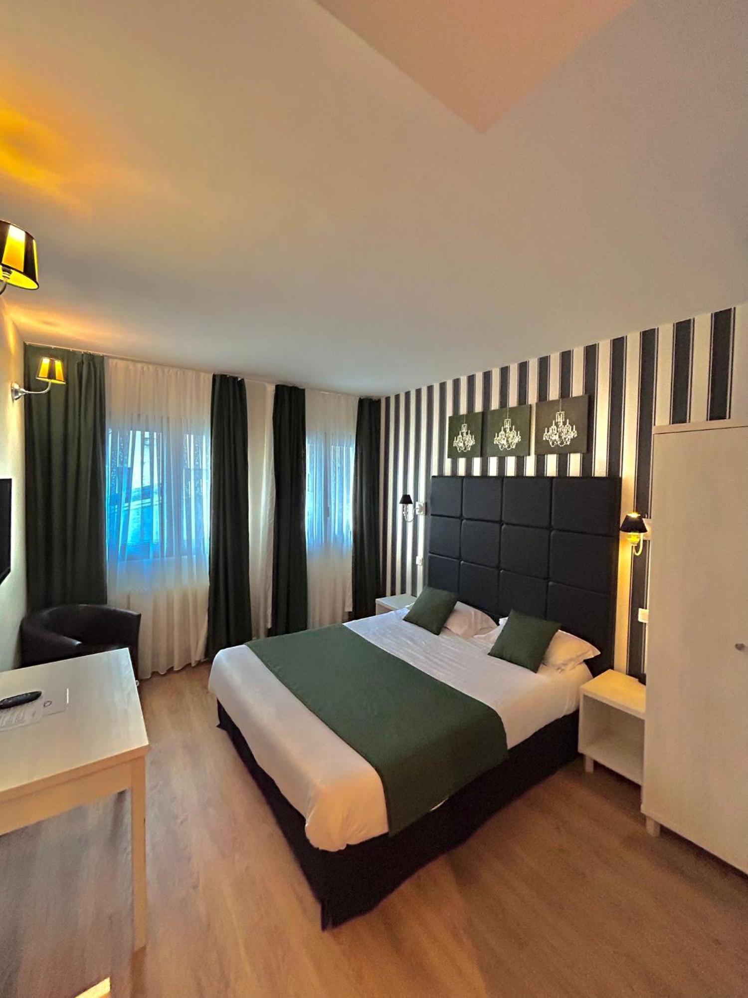 Thoiry Etoile Lodge Eksteriør bilde